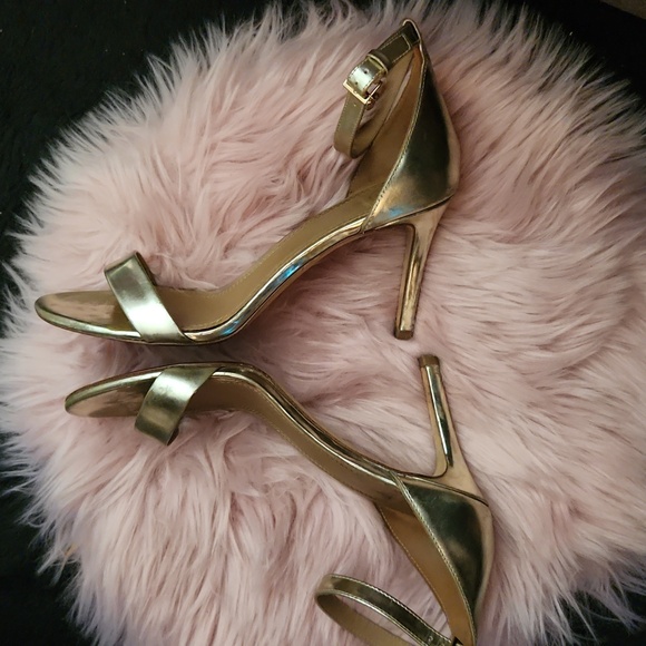 Tory Burch Gold hella sz 8.5 - Picture 4 of 4